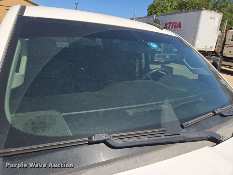 image for item DT4795 2016 Chevrolet Silverado 2500HD Crew Cab pickup truck