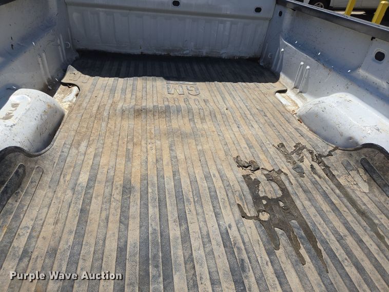 image for item DT4795 2016 Chevrolet Silverado 2500HD Crew Cab pickup truck