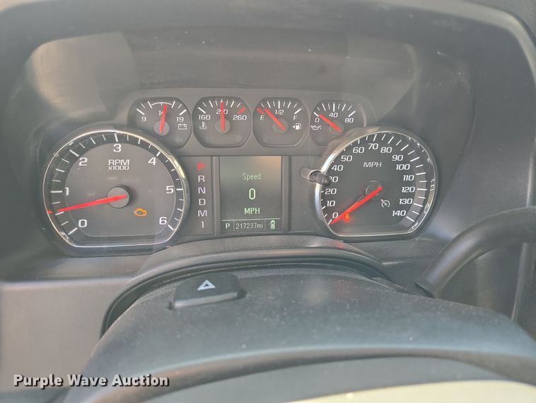 image for item DT4795 2016 Chevrolet Silverado 2500HD Crew Cab pickup truck