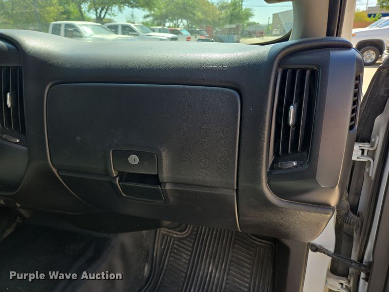 image for item DT4795 2016 Chevrolet Silverado 2500HD Crew Cab pickup truck