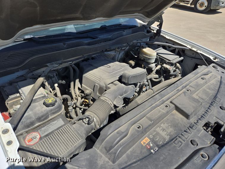 image for item DT4795 2016 Chevrolet Silverado 2500HD Crew Cab pickup truck