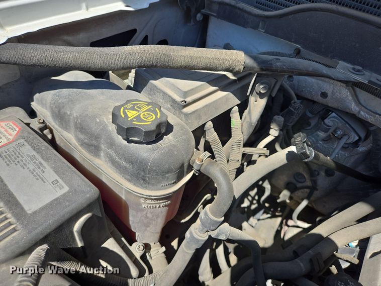 image for item DT4795 2016 Chevrolet Silverado 2500HD Crew Cab pickup truck