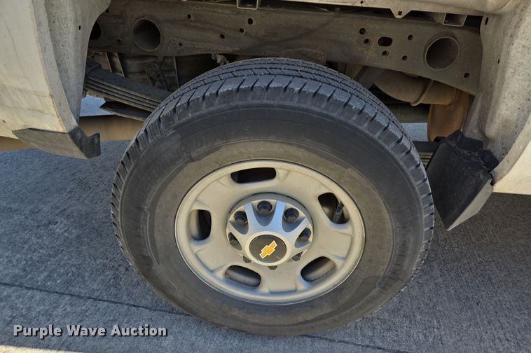 image for item DT4795 2016 Chevrolet Silverado 2500HD Crew Cab pickup truck