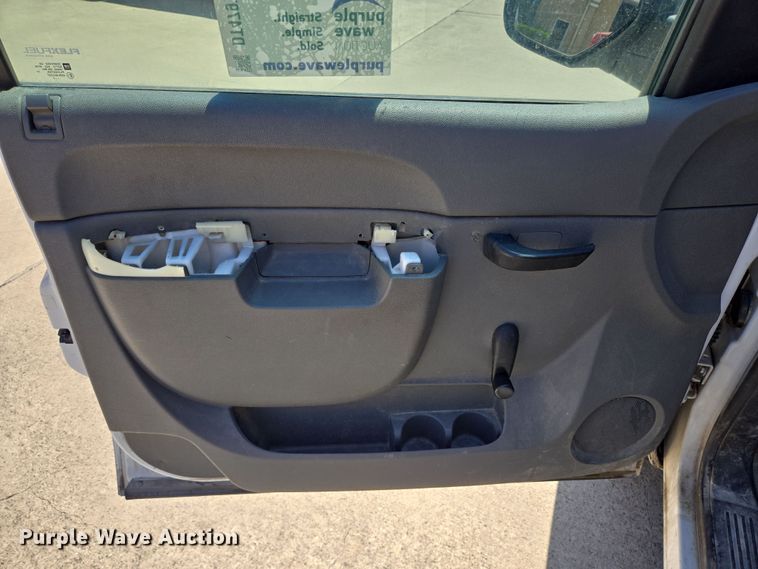 image for item DT4797 2012 Chevrolet Silverado 1500 Ext. Cab pickup truck