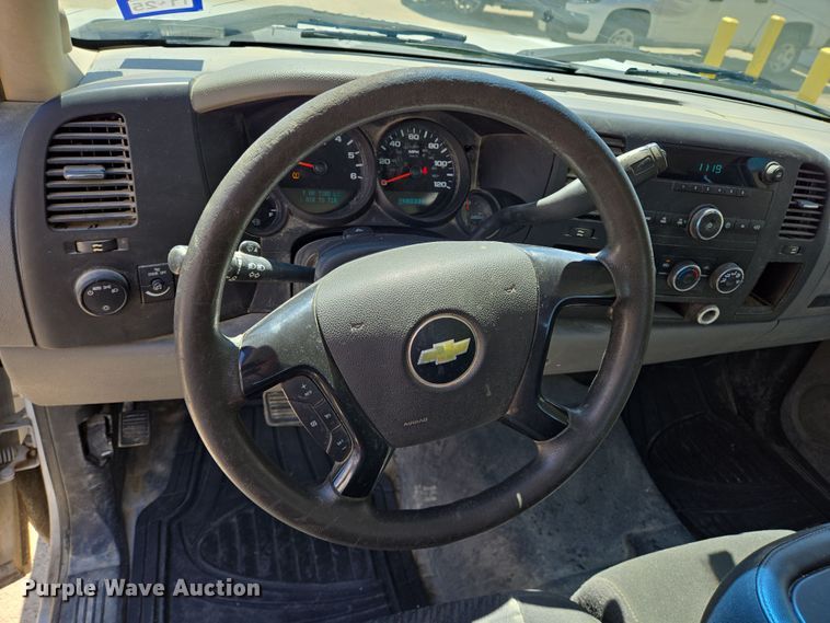 image for item DT4797 2012 Chevrolet Silverado 1500 Ext. Cab pickup truck