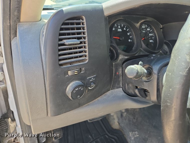 image for item DT4797 2012 Chevrolet Silverado 1500 Ext. Cab pickup truck