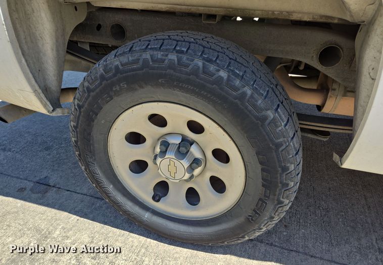 image for item DT4797 2012 Chevrolet Silverado 1500 Ext. Cab pickup truck