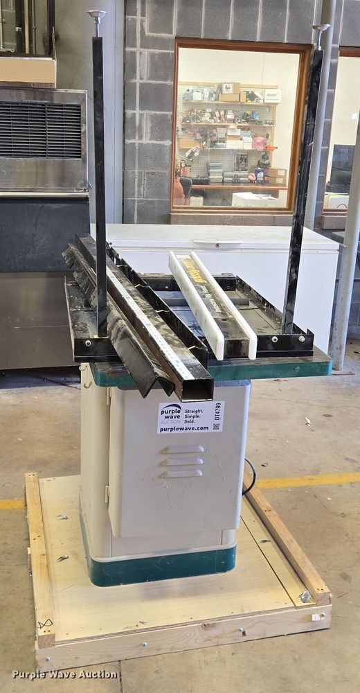 image for item DT4799 2014 Grizzly G0691 table saw