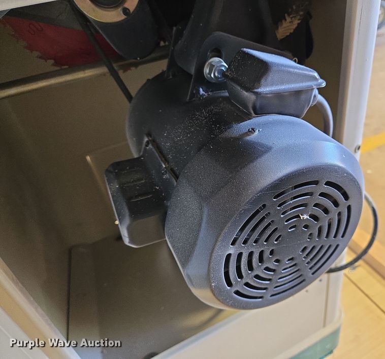 image for item DT4799 2014 Grizzly G0691 table saw