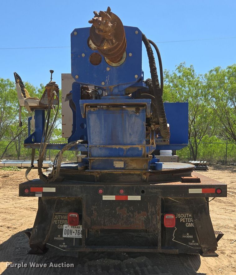 image for item DT4800 1999 GMC C6500 pressure digger truck