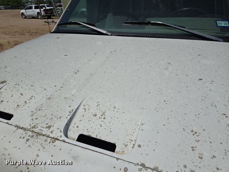 image for item DT4800 1999 GMC C6500 pressure digger truck