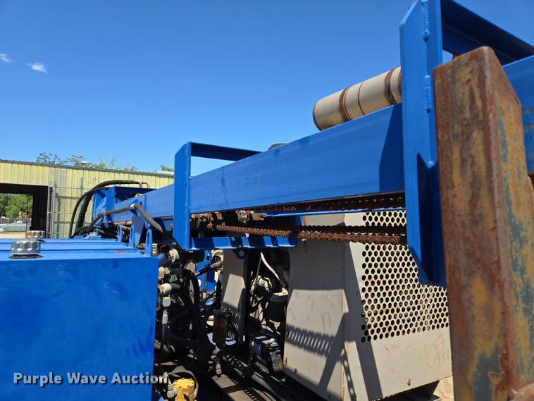 image for item DT4800 1999 GMC C6500 pressure digger truck