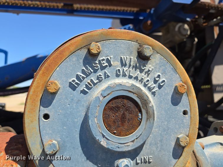 image for item DT4800 1999 GMC C6500 pressure digger truck