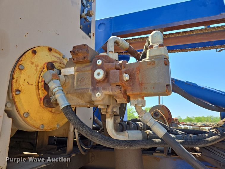 image for item DT4800 1999 GMC C6500 pressure digger truck