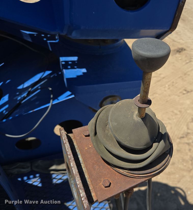 image for item DT4800 1999 GMC C6500 pressure digger truck