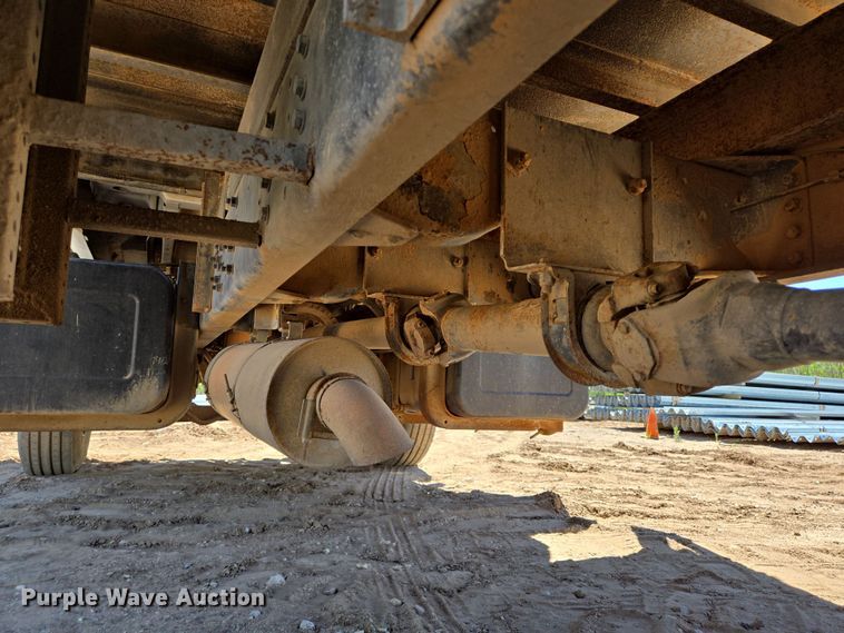 image for item DT4800 1999 GMC C6500 pressure digger truck