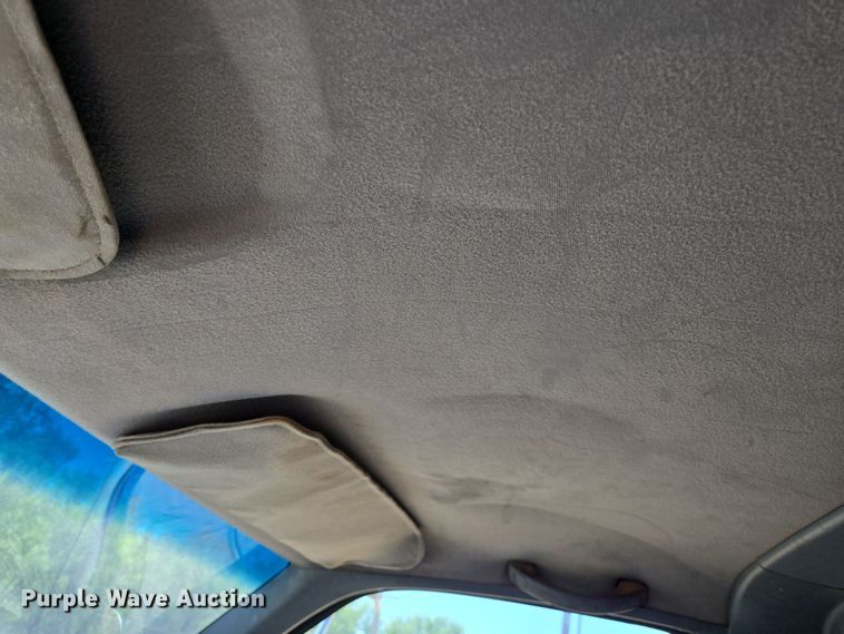 image for item DT4800 1999 GMC C6500 pressure digger truck