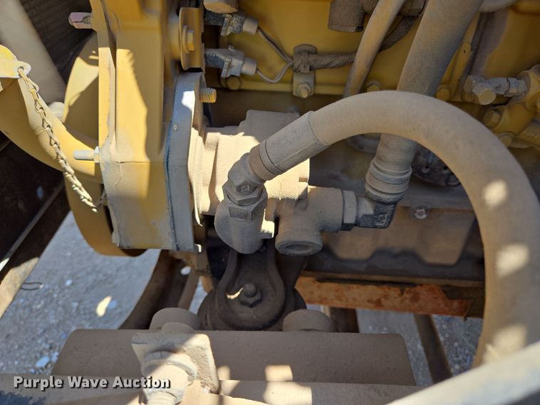 image for item DT4800 1999 GMC C6500 pressure digger truck