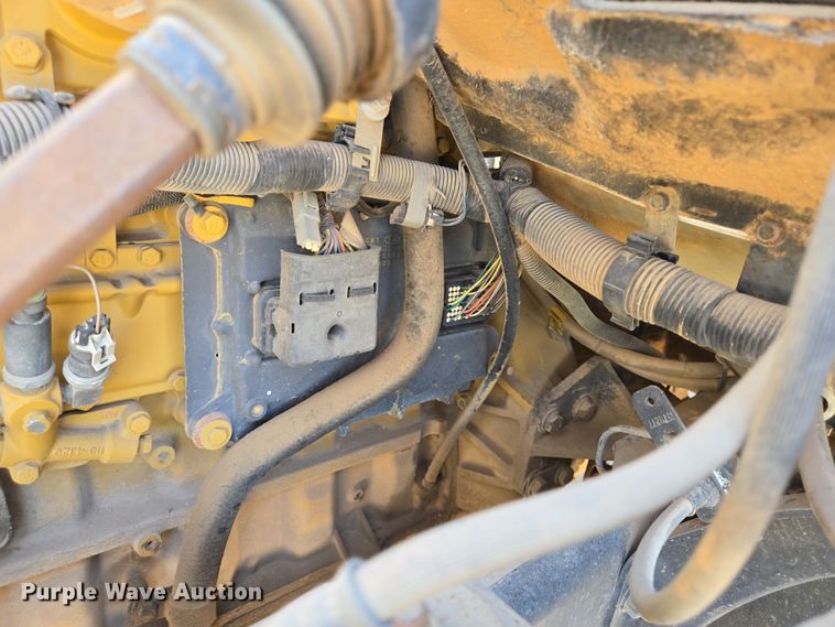 image for item DT4800 1999 GMC C6500 pressure digger truck