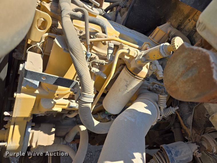 image for item DT4800 1999 GMC C6500 pressure digger truck