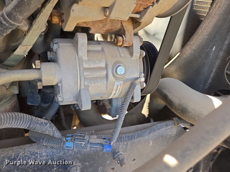 image for item DT4800 1999 GMC C6500 pressure digger truck