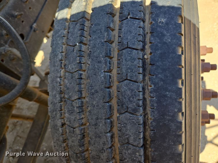 image for item DT4800 1999 GMC C6500 pressure digger truck