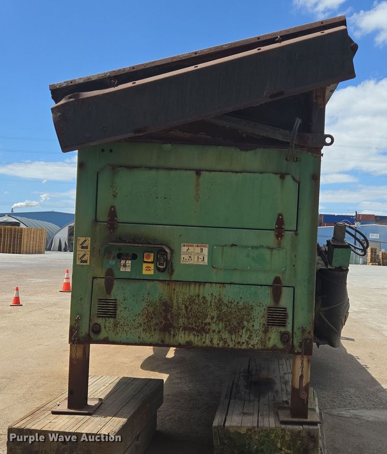 image for item DT4809 McCloskey S190 mobile screening plant