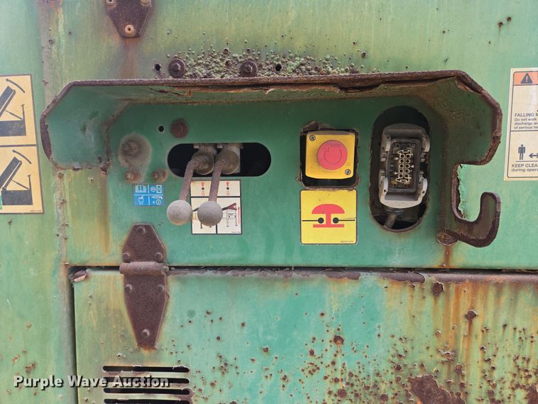 image for item DT4809 McCloskey S190 mobile screening plant