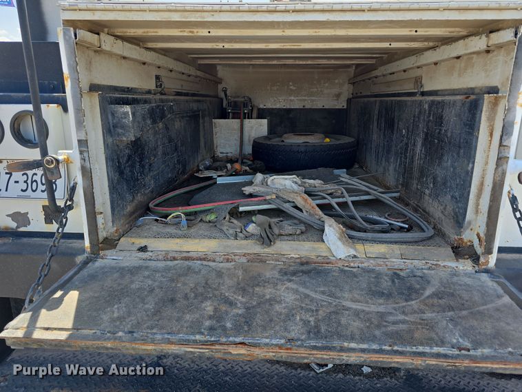 image for item DT6776 2009 Ford F550 Super Duty XL utility / service truck