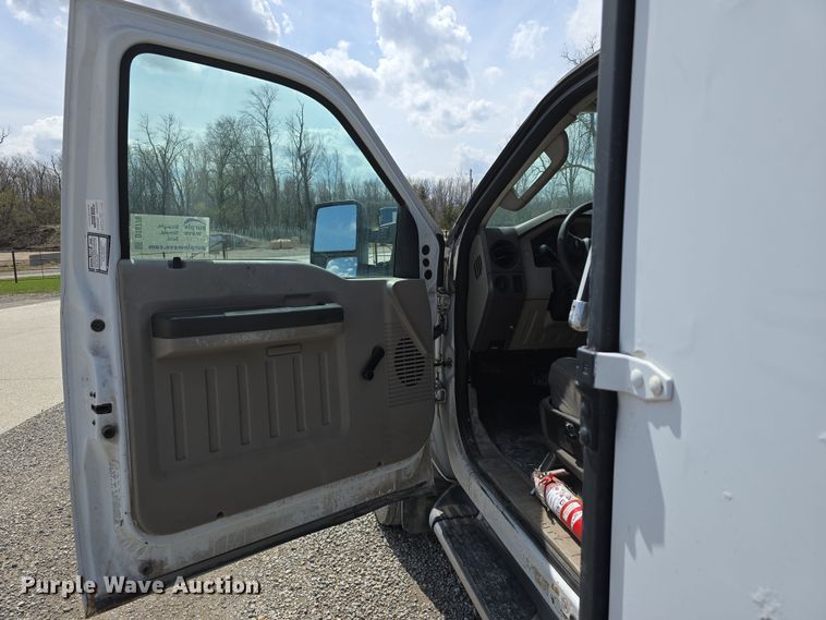 image for item DT6776 2009 Ford F550 Super Duty XL utility / service truck
