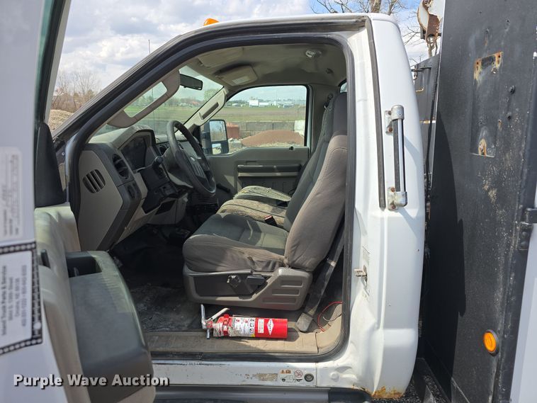image for item DT6776 2009 Ford F550 Super Duty XL utility / service truck