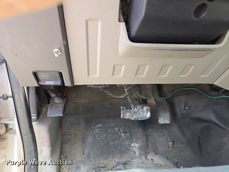 image for item DT6776 2009 Ford F550 Super Duty XL utility / service truck