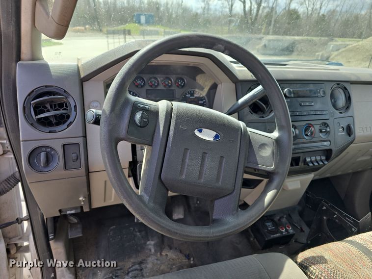 image for item DT6776 2009 Ford F550 Super Duty XL utility / service truck
