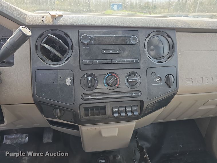 image for item DT6776 2009 Ford F550 Super Duty XL utility / service truck
