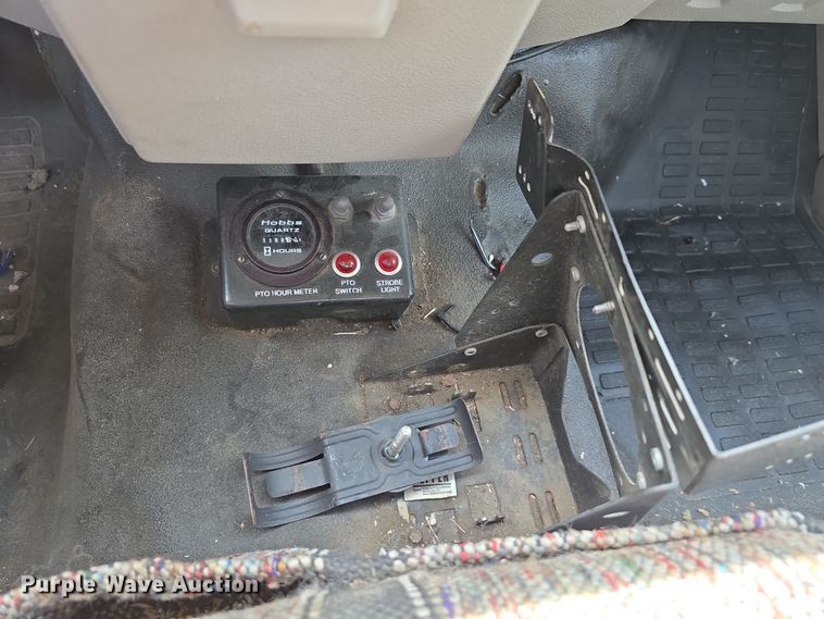 image for item DT6776 2009 Ford F550 Super Duty XL utility / service truck