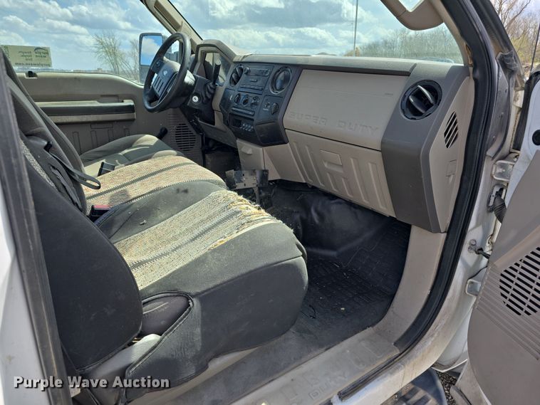image for item DT6776 2009 Ford F550 Super Duty XL utility / service truck