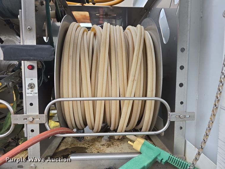 image for item DT6777 2010 Ford E450 Super Duty utility/ service van