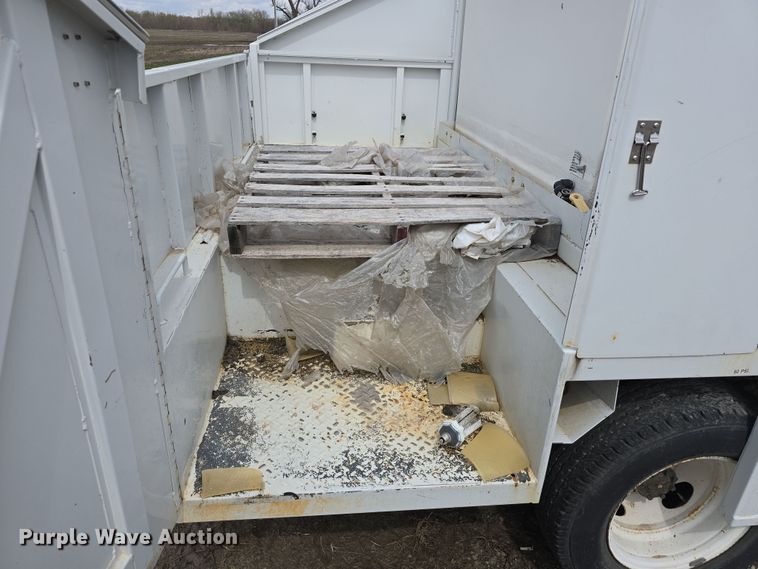 image for item DT6777 2010 Ford E450 Super Duty utility/ service van