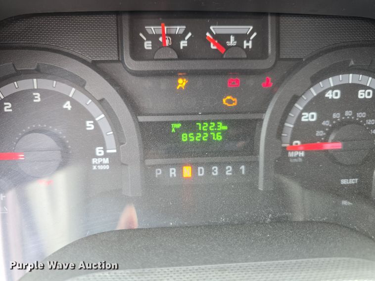 image for item DT6777 2010 Ford E450 Super Duty utility/ service van