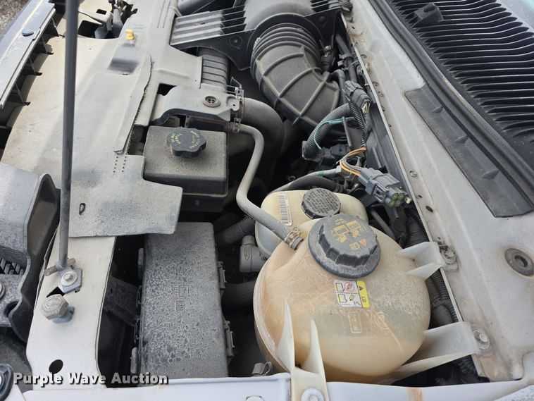 image for item DT6777 2010 Ford E450 Super Duty utility/ service van