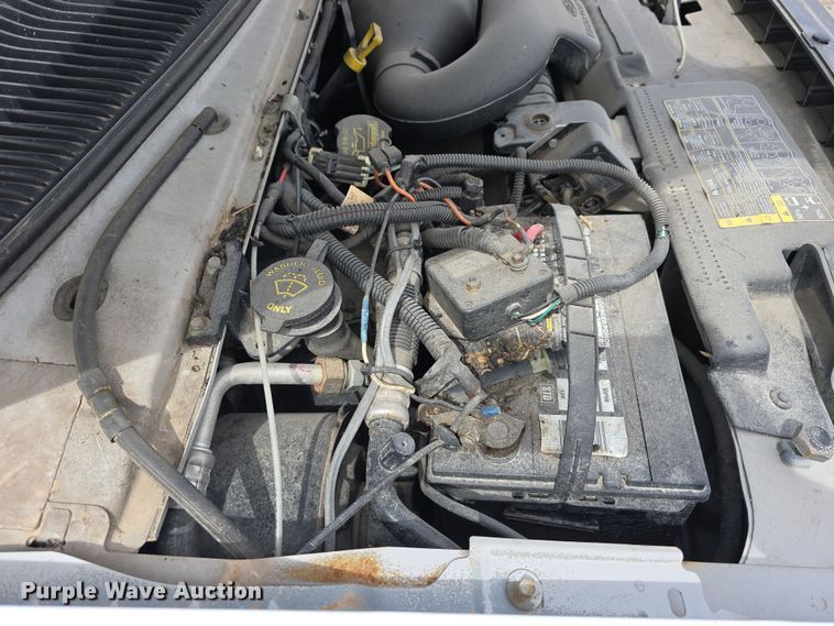 image for item DT6777 2010 Ford E450 Super Duty utility/ service van