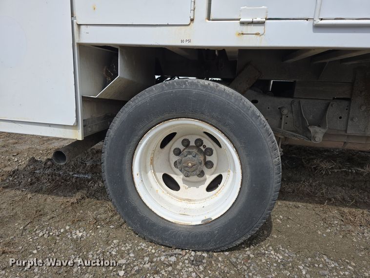 image for item DT6777 2010 Ford E450 Super Duty utility/ service van