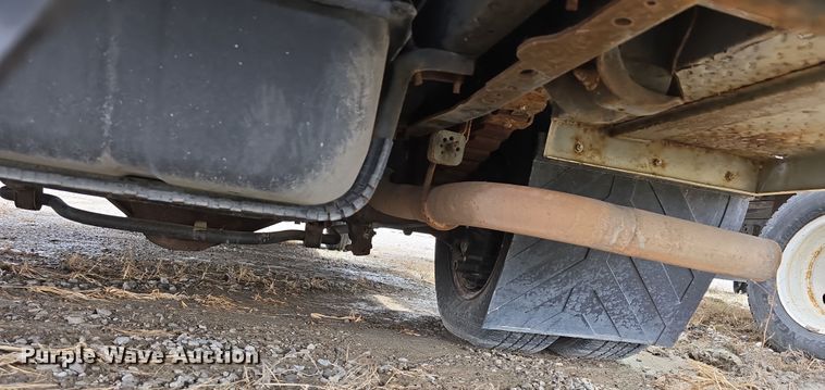 image for item DT6778 2010 Ford E450 Super Duty utility/ service van