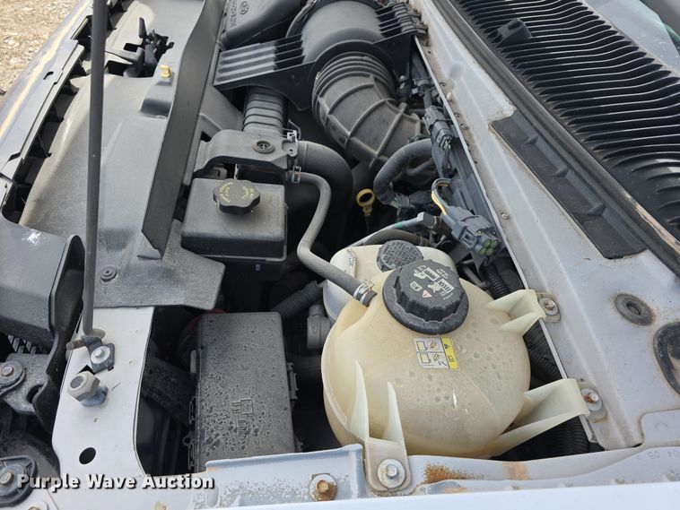 image for item DT6778 2010 Ford E450 Super Duty utility/ service van