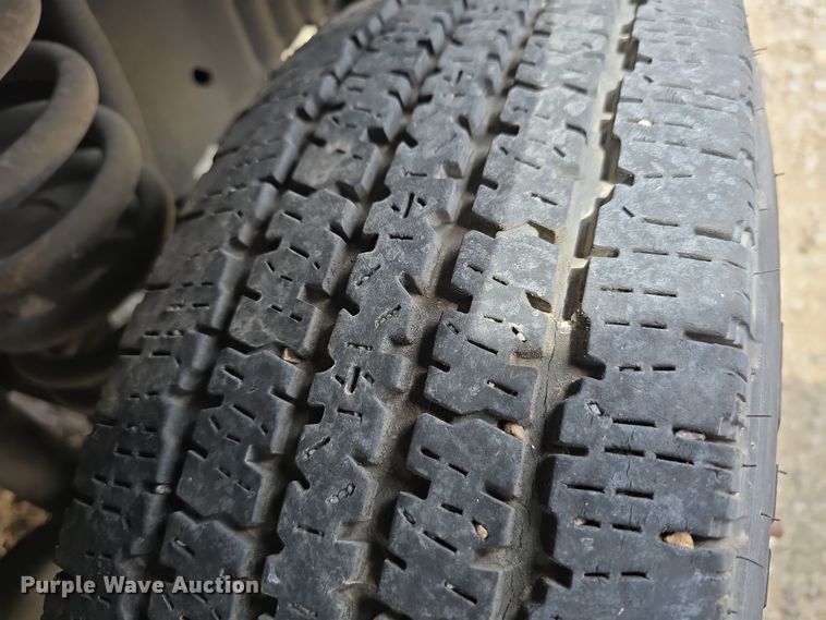 image for item DT6778 2010 Ford E450 Super Duty utility/ service van