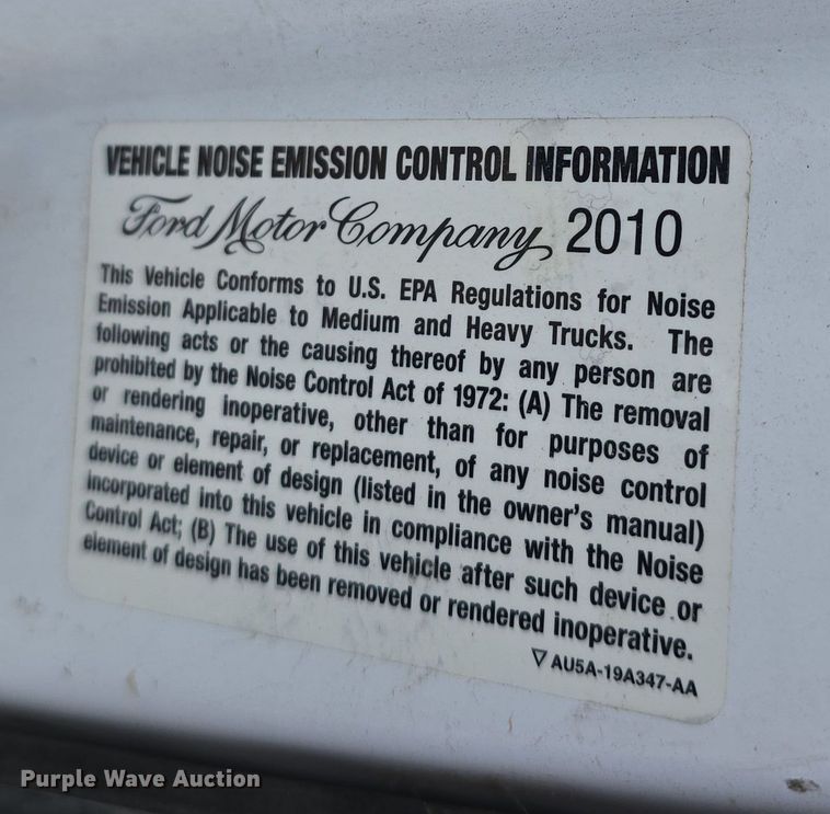 image for item DT6778 2010 Ford E450 Super Duty utility/ service van