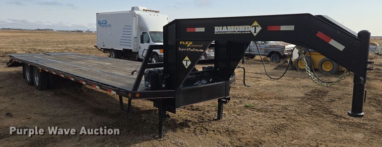 image for item DT7096 2018 Diamond T 10232DTF equipment trailer