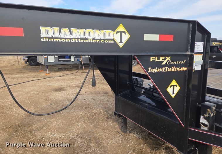 image for item DT7096 2018 Diamond T 10232DTF equipment trailer