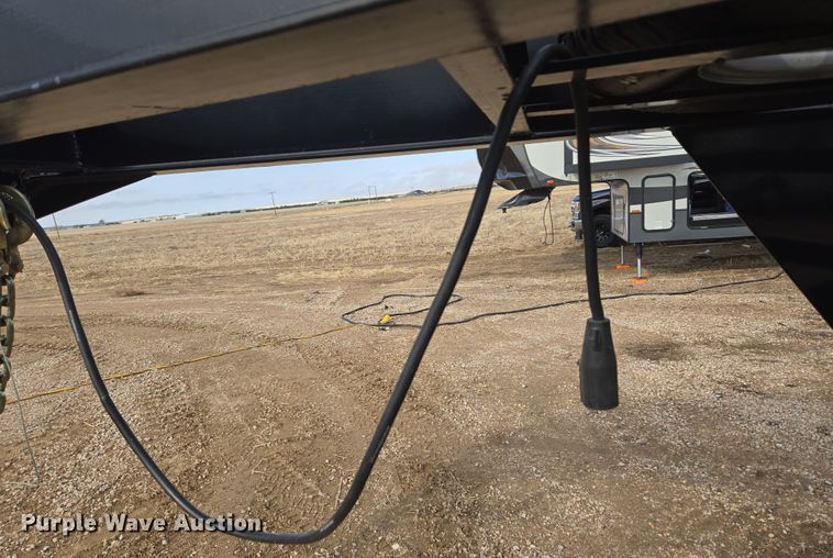 image for item DT7096 2018 Diamond T 10232DTF equipment trailer