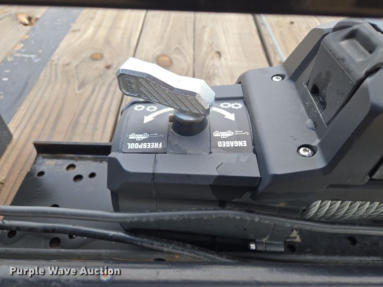 image for item DT7096 2018 Diamond T 10232DTF equipment trailer